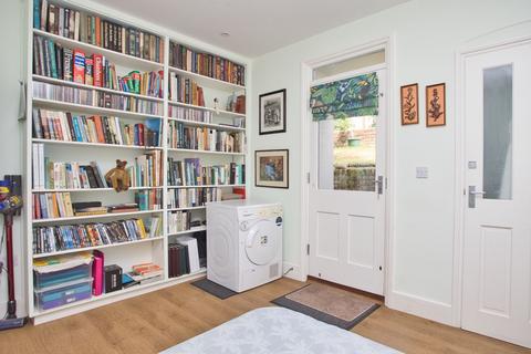 Flat 1, 6 - 8 Clifton Crescent, Folkestone, CT20 2EW