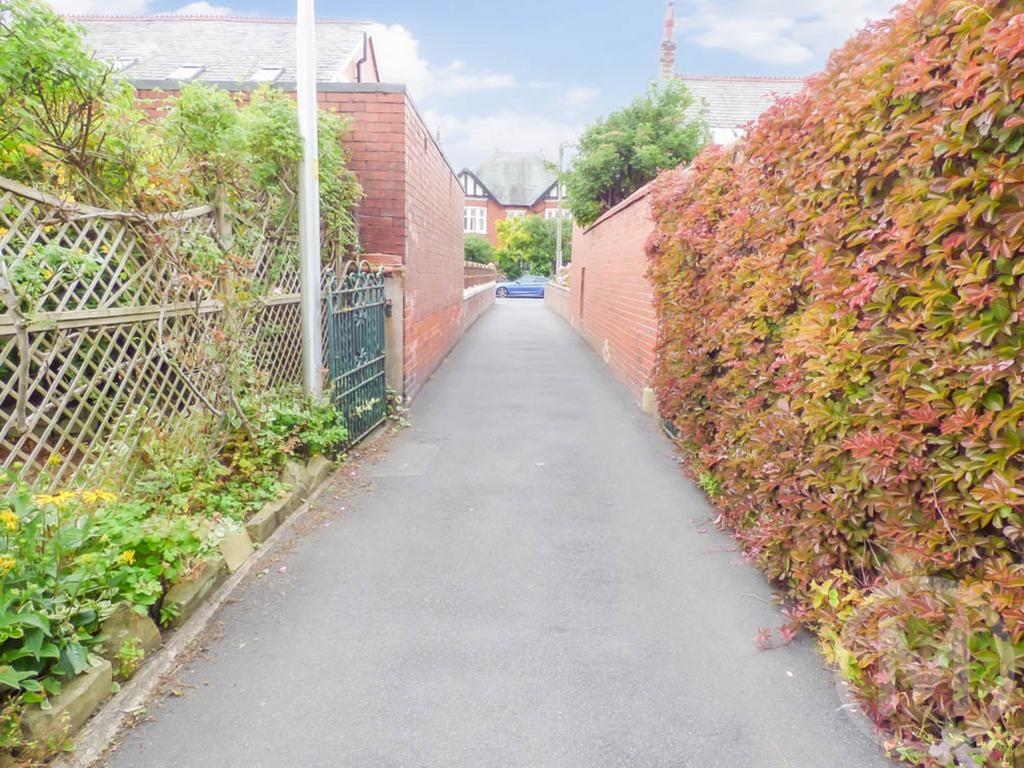 P1370895 bs.jpg