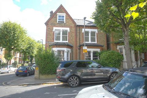 3 bedroom flat to rent, Three bedroom garden flat, Granard Road, SW12