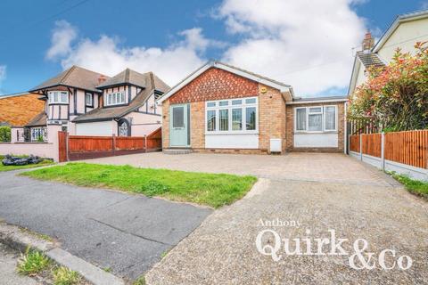 2 bedroom detached bungalow for sale, Linroping Avenue, Canvey Island, SS8