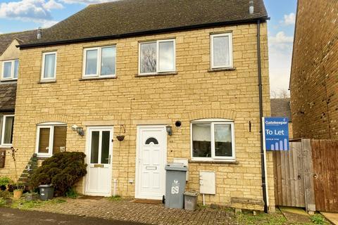2 bedroom terraced house to rent, Barrington Close, Witney OX28