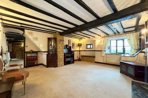 3 bedroom cottage for sale, Station Road, Chiseldon, Swindon, SN4