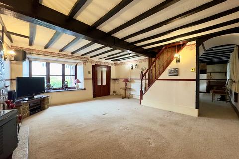 3 bedroom cottage for sale, Station Road, Chiseldon, Swindon, SN4