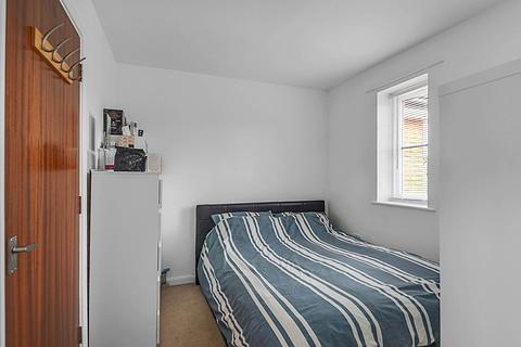 1 bedroom apartment for sale, at Plomer Avenue, Hoddesdon, Hoddesdon EN11