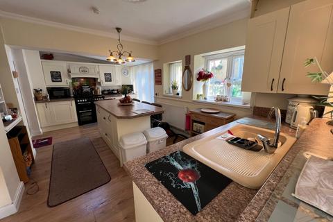 4 bedroom detached house for sale, Bronllwyn Road Pentre - Pentre