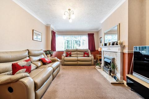 25 Hurstfield Crescent, Hayes, UB4 8DN