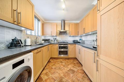 25 Hurstfield Crescent, Hayes, UB4 8DN