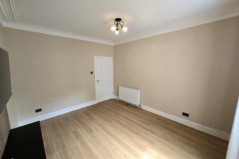 2 bedroom flat to rent, Inverurie Road, Bucksburn, Aberdeen, AB21