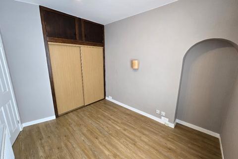 2 bedroom flat to rent, Inverurie Road, Bucksburn, Aberdeen, AB21
