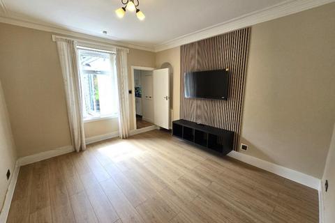 2 bedroom flat to rent, Inverurie Road, Bucksburn, Aberdeen, AB21