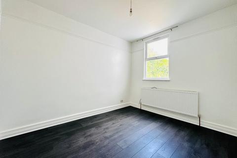 3 bedroom terraced house to rent, Reidhaven Road, Plumstead, London, SE18 1BN