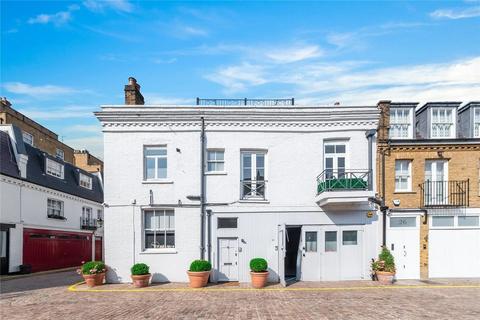 3 bedroom apartment to rent, Queen's Gate Place Mews, SW7