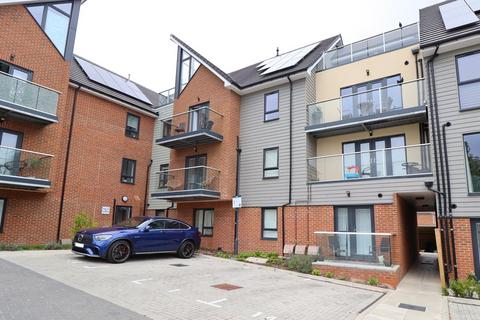 2 bedroom apartment for sale, Eastwood Road, Rayleigh, SS6