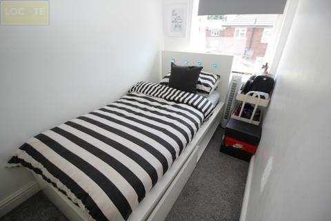 2 bedroom terraced house for sale, Oak Grove, Urmston,