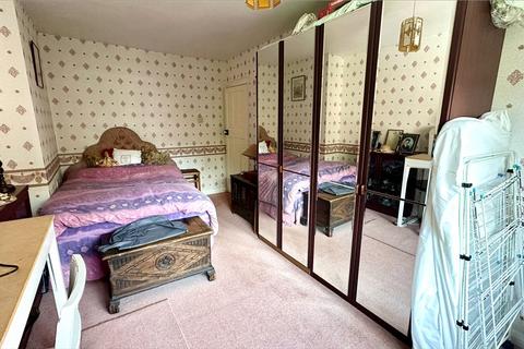 2 Dane Grove, Birmingham, B13 8PP