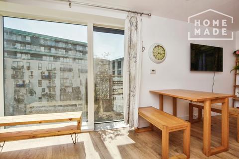1 bedroom flat to rent, Augustine House, SE13