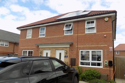 3 bedroom semi-detached house to rent, Squires Grove, Bingham, NG13