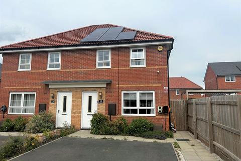 3 bedroom semi-detached house to rent, Squires Grove, Bingham, NG13