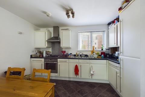 2 bedroom flat for sale, Sinclair Drive, Town Centre, Basingstoke, RG21