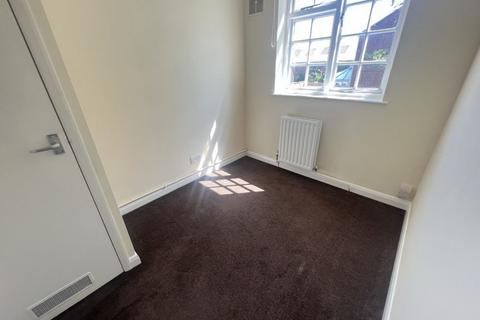 2 bedroom end of terrace house to rent, Regent Street, Oadby, LE2