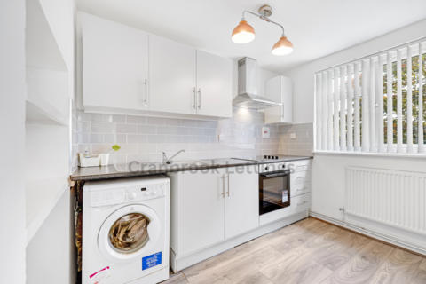 1 bedroom flat for sale, Chigwell, IG7