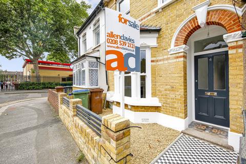 4 Cary Road, London, E11 3LQ