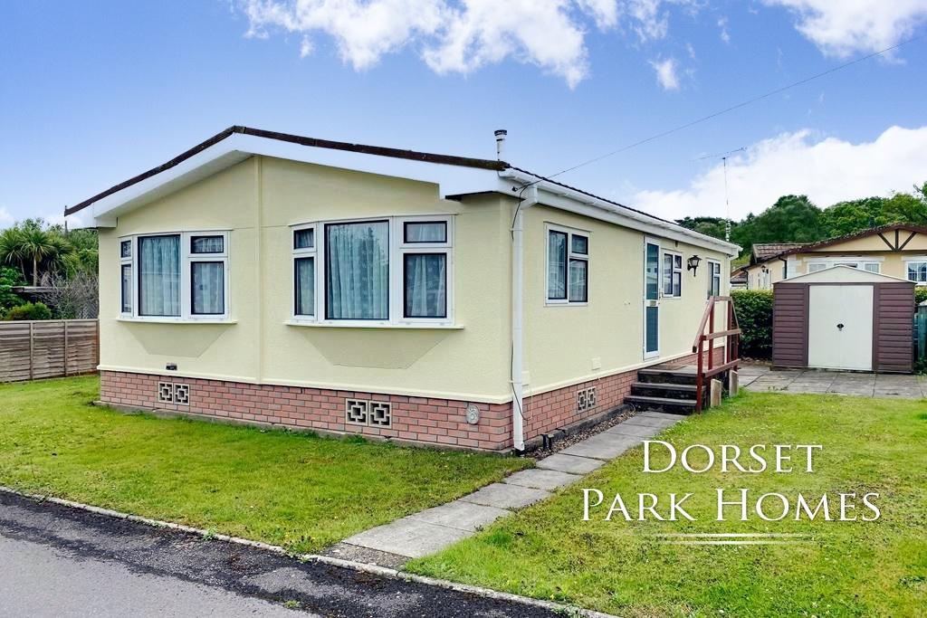 Holton Heath Poole BH16 6JS 2 bed park home for sale £140,000