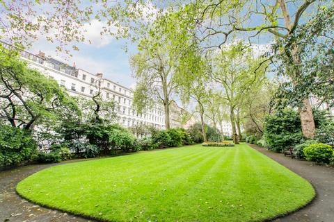 3 bedroom flat to rent, Lowndes Square, London