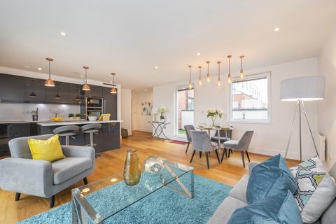 3 bedroom flat for sale, Tiltman Place, London