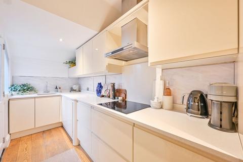 1 bedroom flat for sale, Sloane Gardens, London