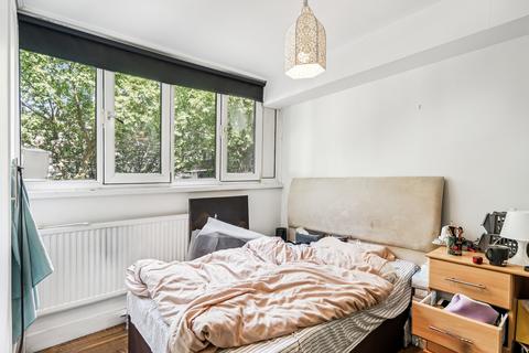 3 bedroom flat to rent, Finborough Road, Chelsea, London