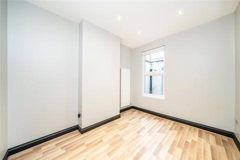 2 bedroom apartment for sale, London W12