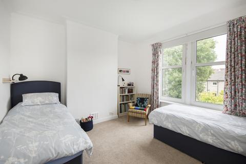 62 Macdowall Road, Edinburgh, EH9 3EG