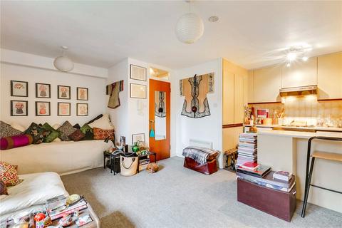 1 bedroom apartment for sale, Balmoral Mews, London W12