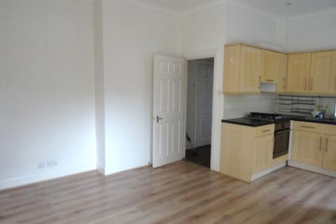 1 bedroom flat to rent, Beaufort Road