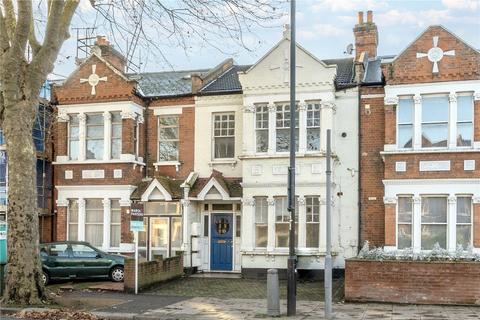 4 bedroom terraced house for sale, Cavendish Road, London SW12