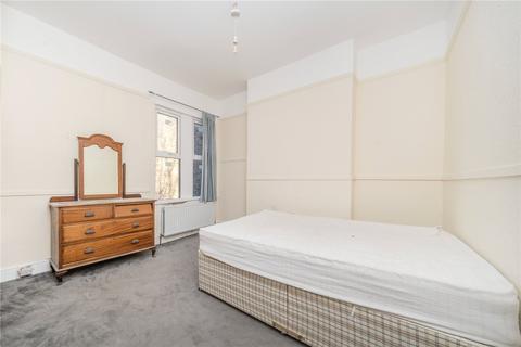 4 bedroom terraced house for sale, Cavendish Road, London SW12