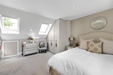 3 bedroom semi-detached house for sale, Barnes Avenue, London SW13