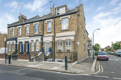 2 bedroom maisonette for sale, Munster Road, London SW6