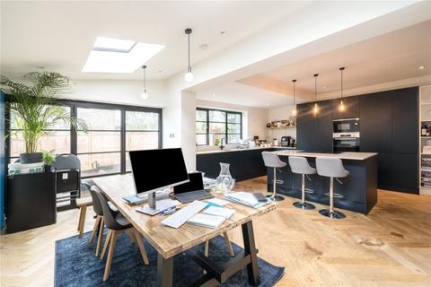 3 bedroom apartment for sale, Fulham Palace Road, London SW6