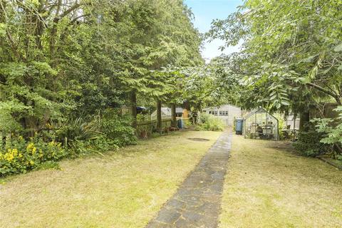 47 Derek Avenue, West Ewell, Epsom, KT19 9HP