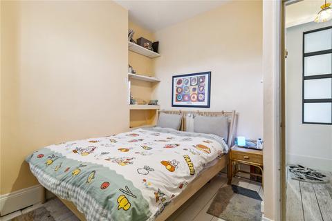 2 bedroom apartment for sale, Bloemfontein Road, London W12