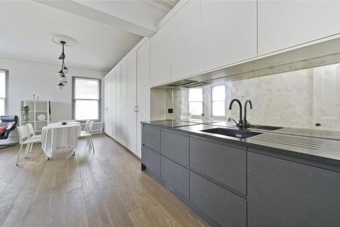 3 bedroom apartment to rent, Granville Mansions, London W12