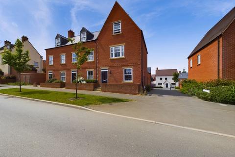 3 bedroom end of terrace house for sale, Epsom Avenue, Towcester, NN12