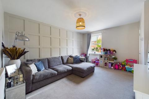 3 bedroom end of terrace house for sale, Epsom Avenue, Towcester, NN12