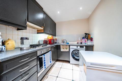 2 bedroom flat for sale, Camberley,  Surrey,  GU15