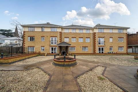 2 bedroom flat for sale, Camberley,  Surrey,  GU15