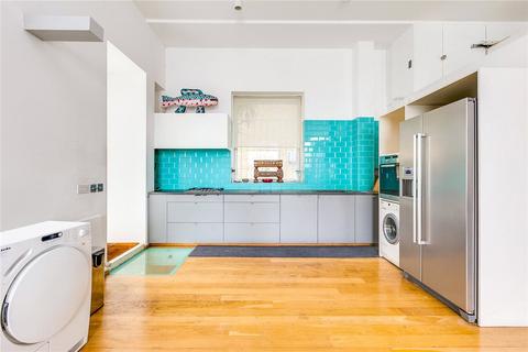 3 bedroom maisonette for sale, London N7