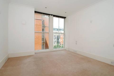 2 bedroom apartment to rent, Bredin House, Kings Chelsea SW10