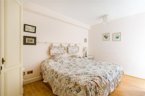 1 bedroom apartment to rent, Chelsea Cloisters, London SW3